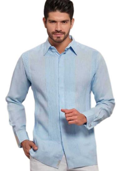 No pocktes with Pleats Guayabera Slim Fit. High Quality Shirt. Linen Premium. Double Eyelet for use Cufflinks. Sky Blue Color. Back Orders.
