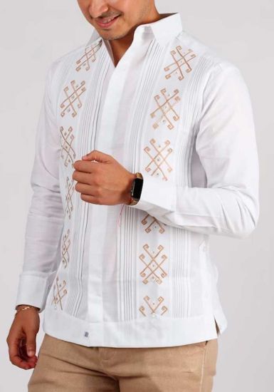 Formal Design Shirt for Men. Exclusive Embroidery. Presidents Shirt. High Quality Linen Shirt. Embroidery Gold. Double Eyelet for use Cufflinks. Backorder.